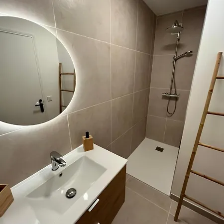 L'imperial - 2 Pieces Proche Plages - Juan Les Pins Apartment *