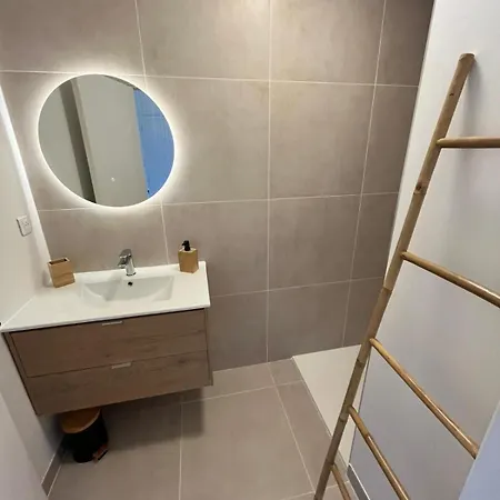 L'imperial - 2 Pieces Proche Plages - Juan Les Pins Apartment *